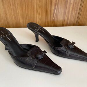 Paola Linea Black Mules w/ Alligator & Bow Accent Size 7 1/2 M